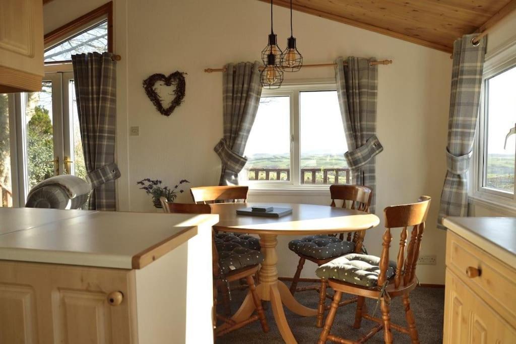 قلعة دوغلاس Lochhill Stable Lodge المظهر الخارجي الصورة